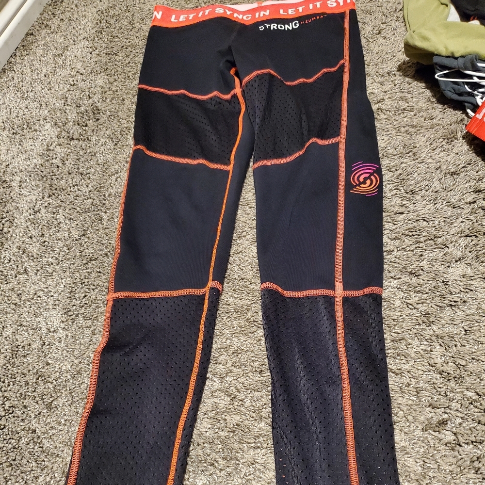 Strong by zumba leggings
